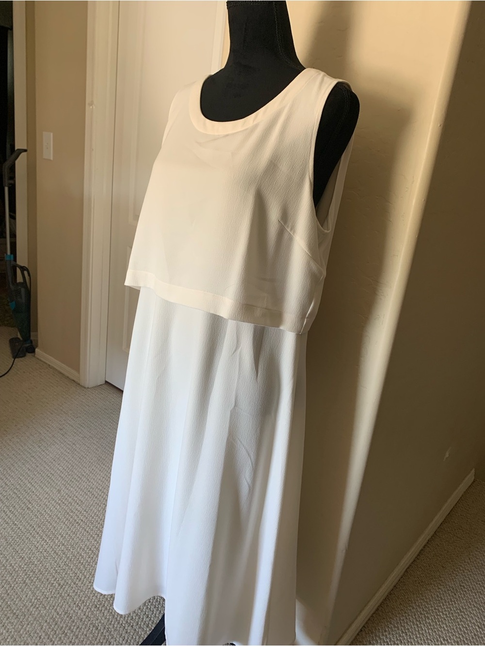 Linea by Louis Dell'Olio Sleeveless Cream Layered Maxi Dress Size L